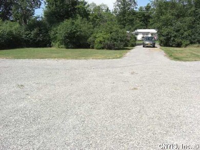 Parking Lot/Garage