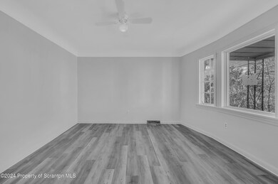 628 Prescott Ave, Scranton, PA 18510 - photo 3
