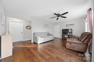 102 Brandywine Dr NE unit T1, Conover, NC 28613 - photo 5