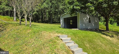 15215 Charmian Rd, Blue Ridge Summit, PA 17214 - photo 5