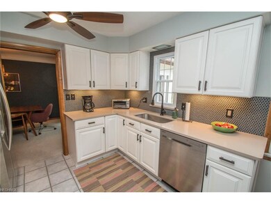Kitchen with quartz counters