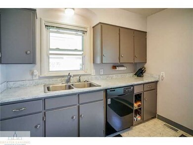 1611 W Barnes Ave, Lansing, MI 48910 - photo 7