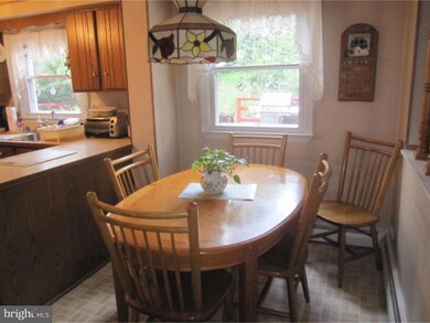 1140 Strathmann Dr, Southampton, PA 18966 - photo 6