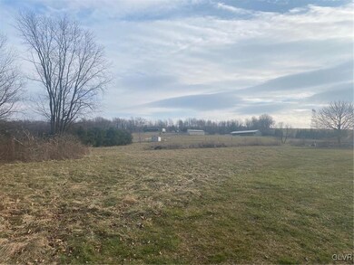 6070 Mantz Rd, Heidelberg Township, PA 18053 - photo 4