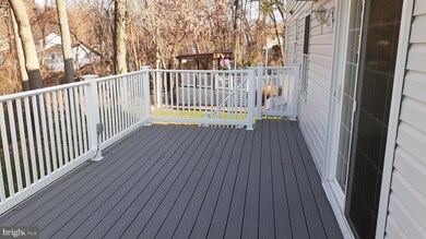 22 Tulip Tree Ct, Essex, MD 21221 - photo 5