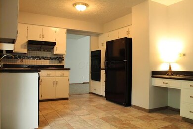 1731 Braeburn Park Dr, Euclid, OH 44117 - photo 5