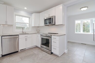 1059 Amostown Rd, West Springfield, MA 01089 - photo 6