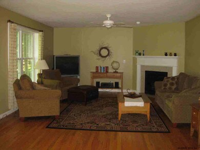 47 Cobble Hill Dr, Gansevoort, NY 12831 - photo 3