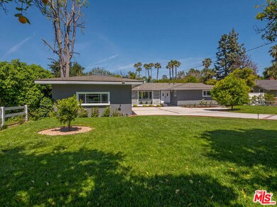 20555 Quedo Dr, Woodland Hills, CA 91364 - photo 2