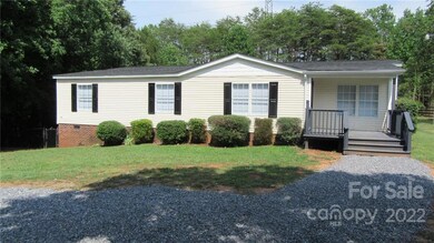 127 Lamb Rd Statesville NC 28677 Front of home. Fresh gravel for entire driveway. 