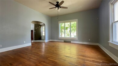 725 W 4th St, Sedalia, MO 65301 - photo 5