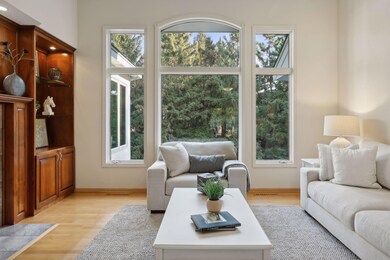 681 Cedar View Ct, Saint Paul, MN 55126 - photo 4