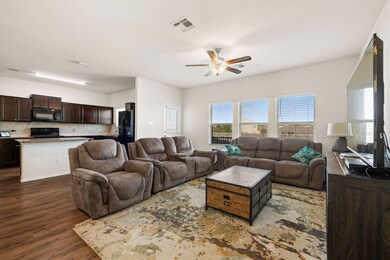 428 Major Lee Ln, Jarrell, TX 76537 - photo 6