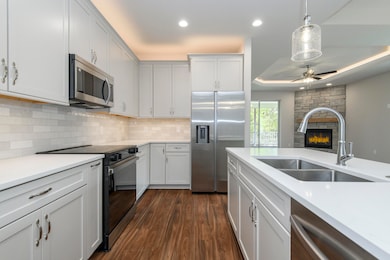 7018 Stonewood Ln, Lannon, WI 53046 - photo 7