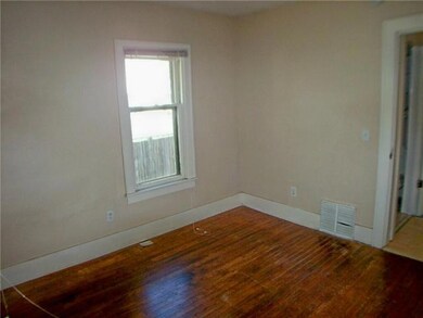 1221 Walsh St, Lansing, MI 48912 - photo 3