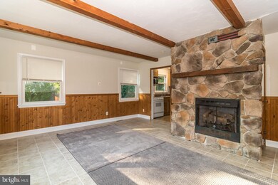 1065 Delaware Ave, Lansdale, PA 19446 - photo 4