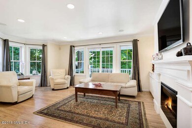 6 Robertson Ln Cos Cob CT-small-014-26-0