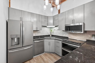 Beautifully updated kitchen with amazing backsplash!