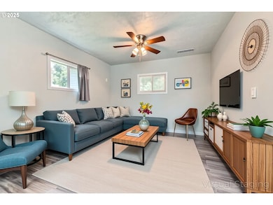 3209 SE 165th Place, Portland, OR 97236 - photo 2