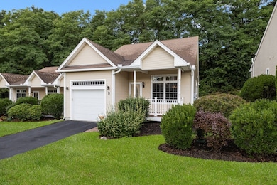 145 Smithfield Rd unit B, North Providence, RI 02904 - photo 2