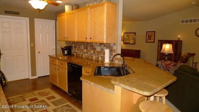 29 Flanders Dr, Drums, PA 18222 - photo 4