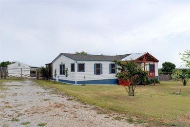 325 Latham Ln, Rhome, TX 76078 - photo 3