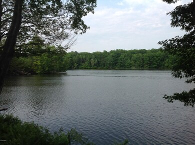 BROWNE Good lake view