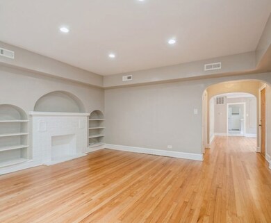 6125 N Washtenaw Ave unit 3, Chicago, IL 60659 - photo 3