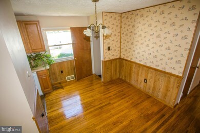 131 Yost St, Manassas Park, VA 20111 - photo 5