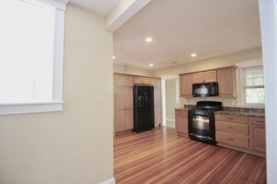 203 Hammond St unit 203, Waltham, MA 02451 - photo 4
