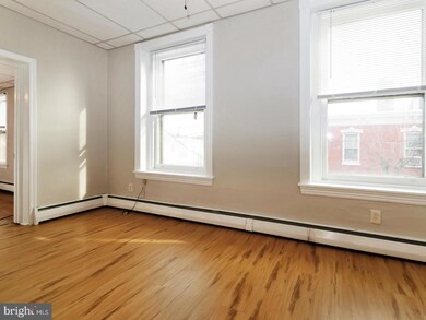 269 Chestnut St, Pottstown, PA 19464 - photo 2