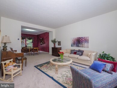 12407 Diploma Dr, Reisterstown, MD 21136 - photo 3
