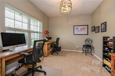 What a terrific home office!
