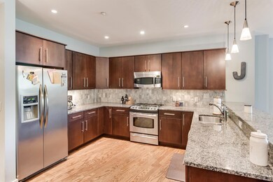 4_Cherokee_Blvd_214_09