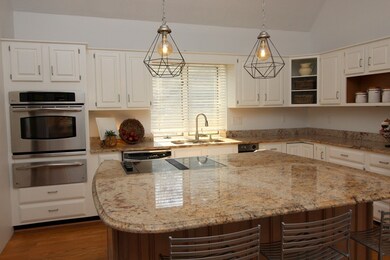 177 Edgewater Dr, Pembroke, MA 02359 - photo 3