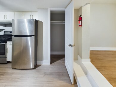 605 Enid St unit 1/2 3, Houston, TX 77009 - photo 6