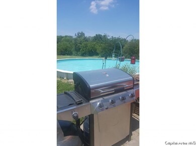 1240 Merritt Rd, Jacksonville, IL 62650 - photo 3