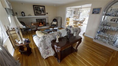 68 Coolspring Dr, Cranston, RI 02920 - photo 4