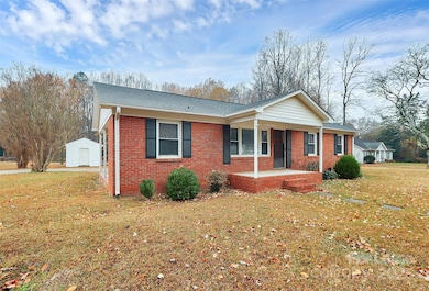 8911 Reames Rd, Charlotte, NC 28216 - photo 3