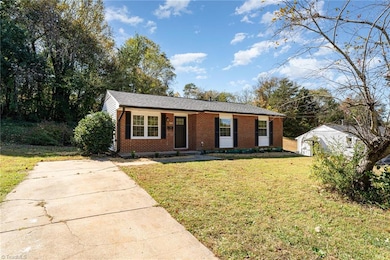 3924 Oak Ridge Dr, Winston Salem, NC 27105 - photo 3