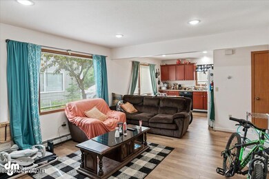 06-Unit 1 Living Room_ELI04846