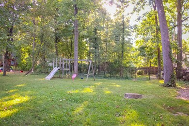 1909 Red Fern Dr, Columbus, OH 43229 - photo 6