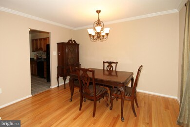 3071 White Birch Ct, Fairfax, VA 22031 - photo 3