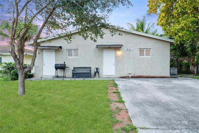 1472 SW 44th Ave unit 1, Fort Lauderdale, FL 33317 - photo 4
