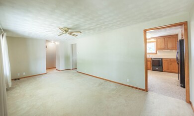 231 W 5th St, Lapel, IN 46051 - photo 3