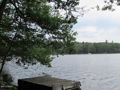 116 Falling Brook Dr, Hawley, PA 18428 - photo 2