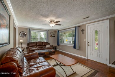 06_ERaceStreet_611_Living02