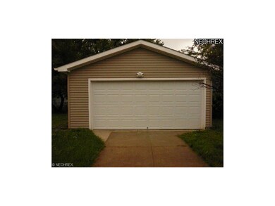 2 CAR GARAGE