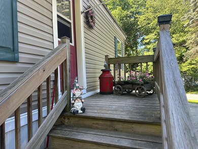 9 Willow Cir, White River Junction, VT 05001 - photo 3