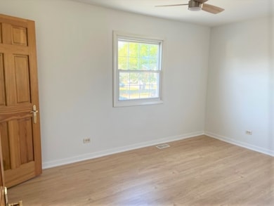 173 Emil Ct unit B, Bartlett, IL 60103 - photo 7